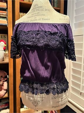 Off-Shoulder Lace-Trim Camisole - Purple